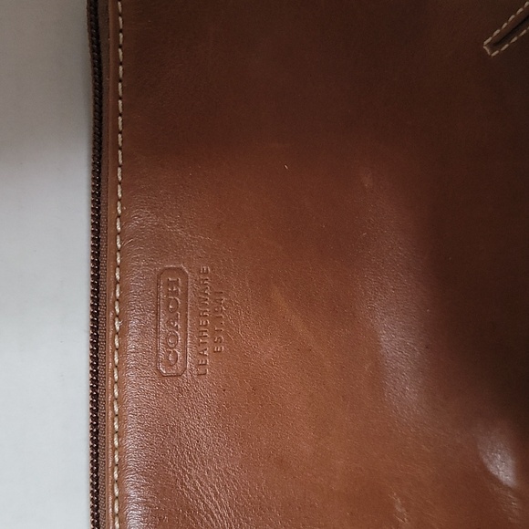 Coach brown leather wristlet - Picture 2 of 13